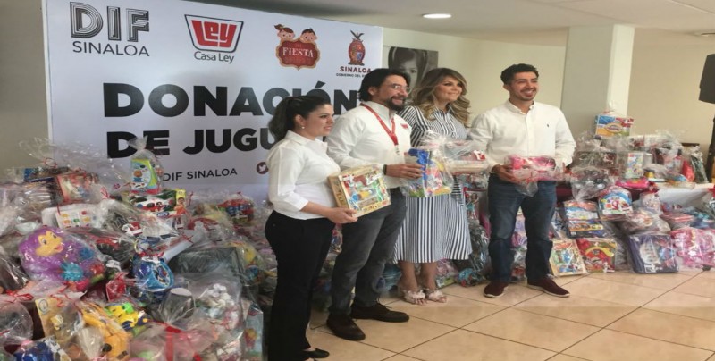Casa Ley dona 2 mil juguetes al DIF Sinaloa
