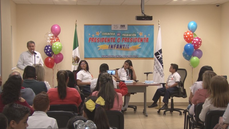 CEDH reconoce a ganadores del concurso presidente infantil por un día