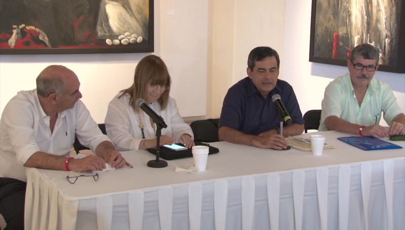 Conversan sobre laicidad y populismo