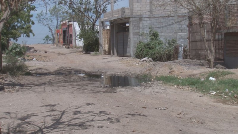Colonia las coloradas con carencia de servicios públicos