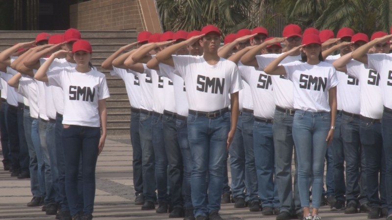 Toman protesta jóvenes del Servicio Militar