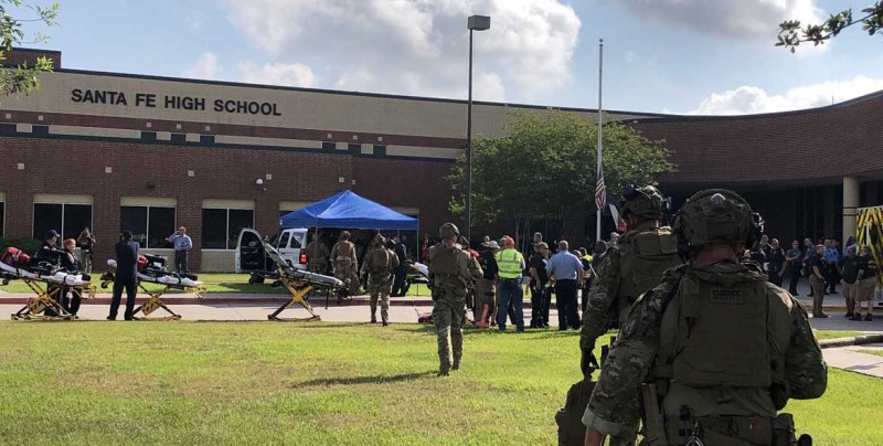 Ocho muertos y varios heridos en el tiroteo en un instituto de Texas