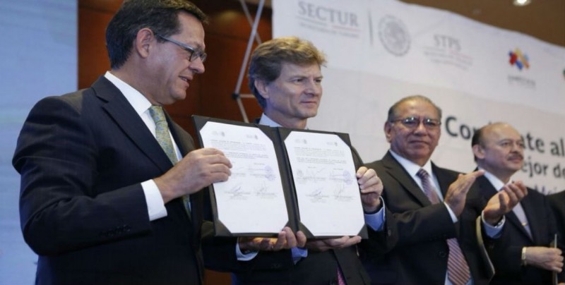 Sectur y STPS fomentarán empleo en turismo