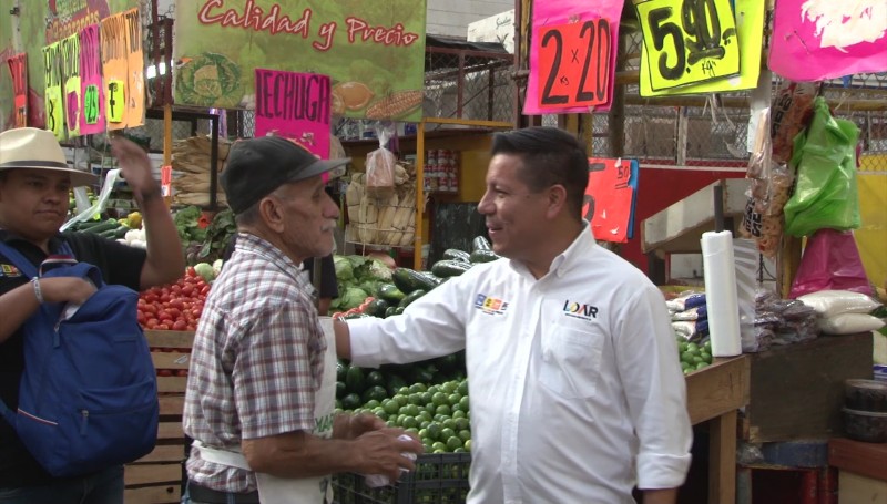 Propone Loar López impulsar el comercio local