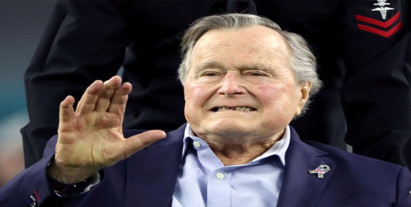 Expresidente Bush padre es hospitalizado