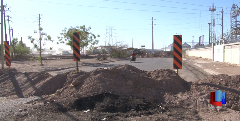 Por obras cierra puente de la 300