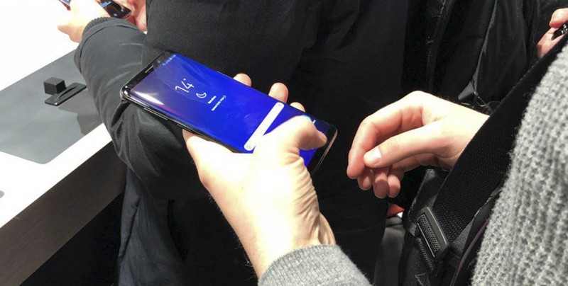 Galaxy S10 será el primer Samsung con lector de huellas bajo la pantalla