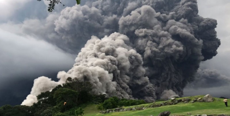 Chiapas descarta afectación por erupción de volcán en Guatemala