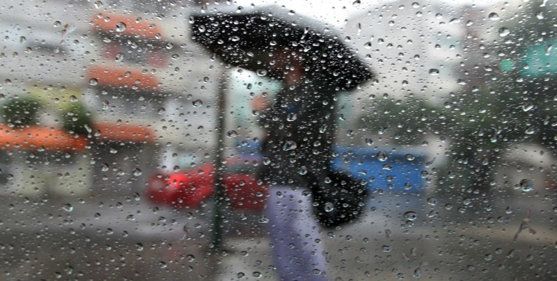 Huracán "Bud" y onda tropical 2 favorecen lluvias en el país