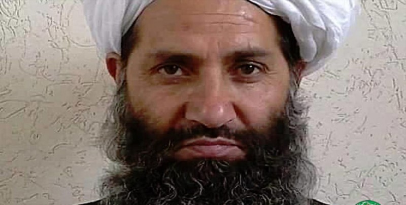 El líder de los talibanes insiste a EEUU para que se siente a negociar