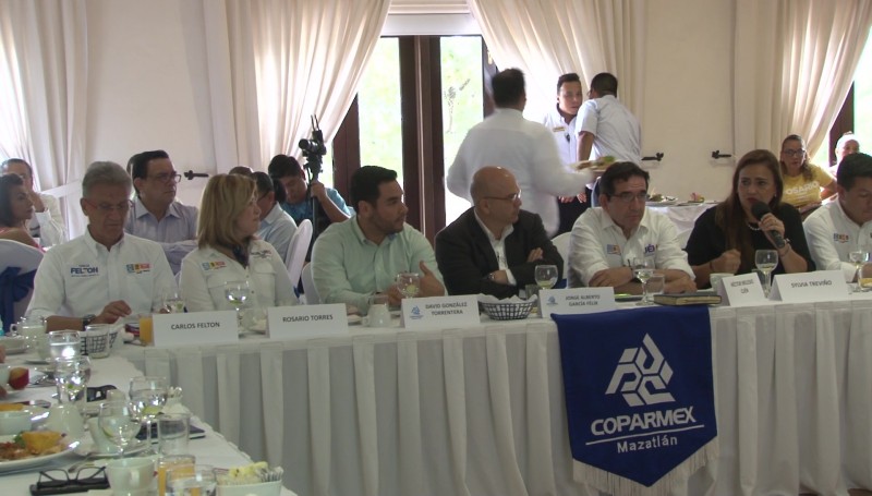 Presentan candidatos su propuestas a COPARMEX