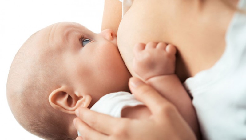 5 beneficios que la leche materna aporta a largo plazo para tu bebé