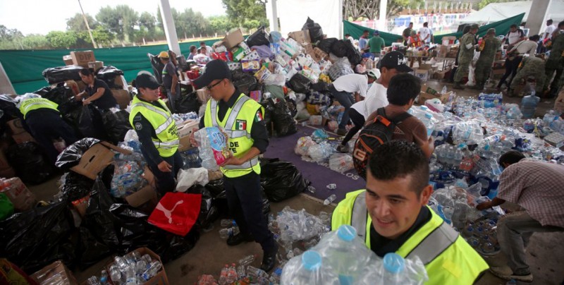 México recauda tres toneladas de ayuda para los damnificados de Guatemala