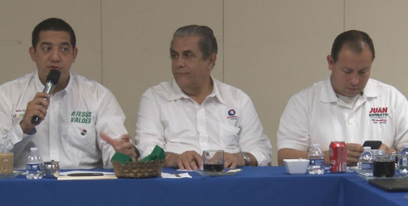Se reune Jesús Valdés con integrantes de CANACINTRA Culiacán