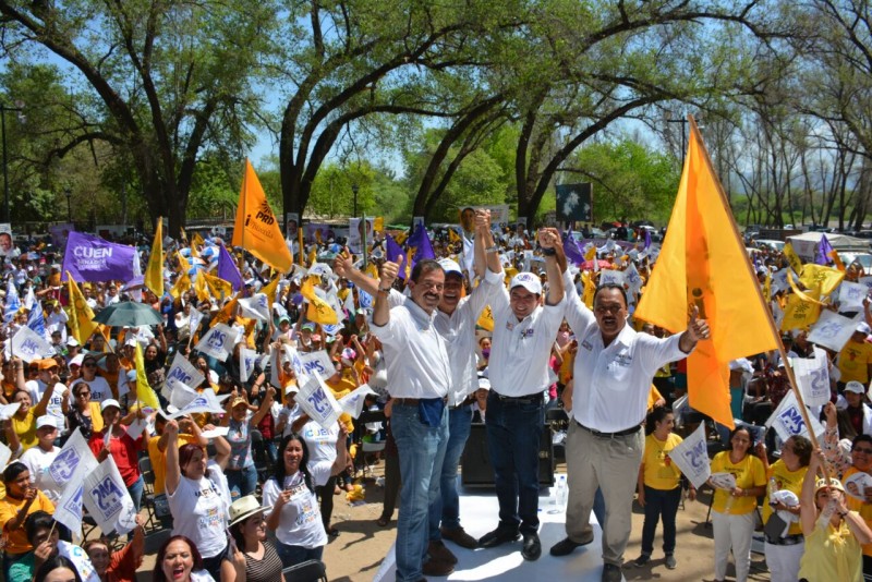 Cierre multitudinario en Badiraguato de la coalición por México al Frente