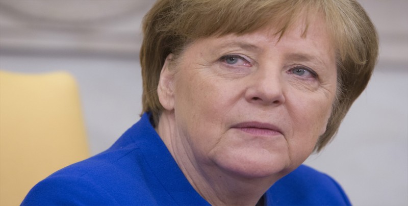 Merkel busca apoyos entre sus aliados para desactivar el desafío bávaro