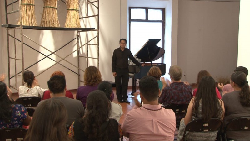 Se realiza concierto del pianista, Rivera Gómez