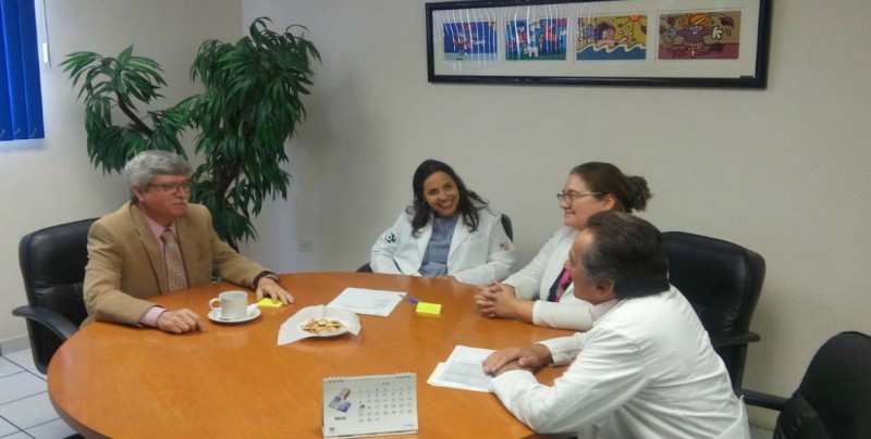 Se reúne Secretario de Salud con personal de hospitales de Culiacán