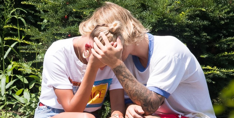 ¿Justin Bieber y Hailey Baldwin llorando en un parque?