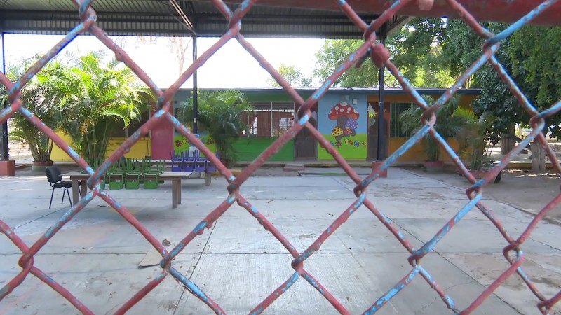 Antes del regreso a clases, maleantes visitan escuelas en Ahome