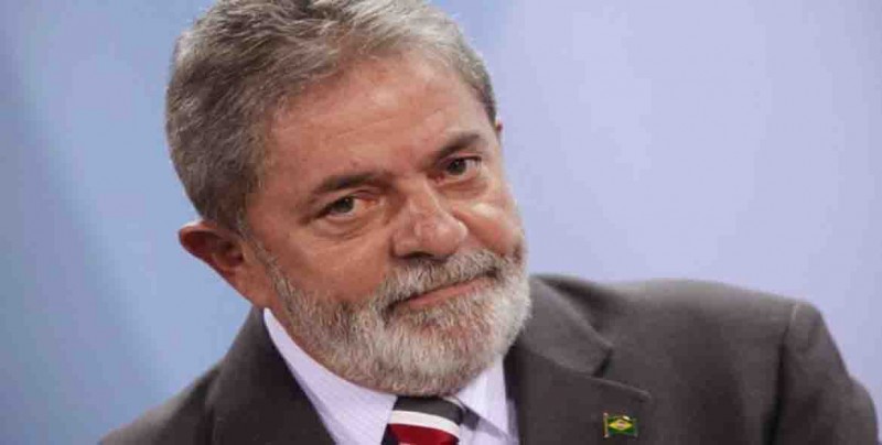 Lula llega a 37,3 % de intención de voto aún en la cárcel, según un sondeo
