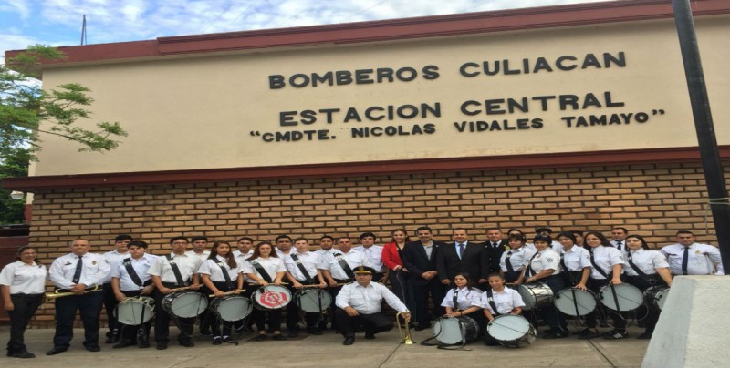 Bomberos de Culiacán, festejan su día