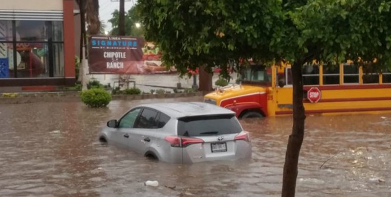 Se inunda la ciudad de Los Mochis