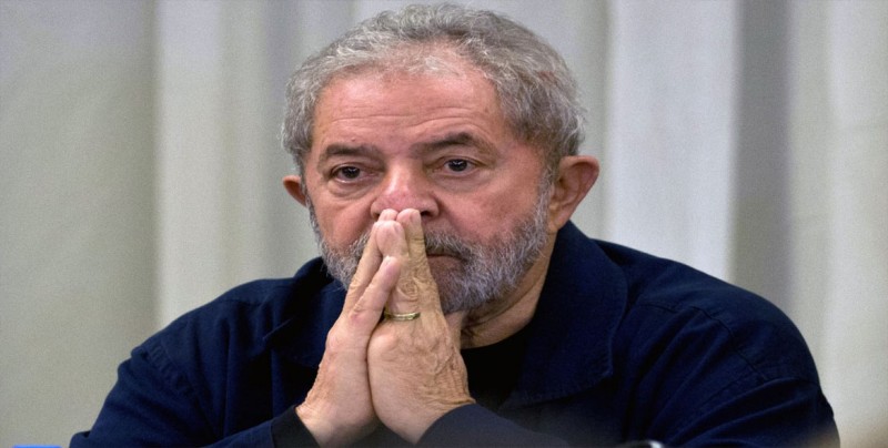 Haddad dice que no dará indulto a Lula si llega a la Presidencia de Brasil