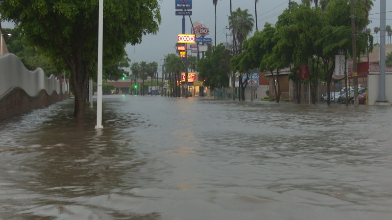 Más de 30 restaurantes afectados en Los Mochis por inundaciones