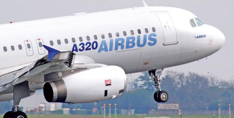 Dan de alta 12 lesionados por turbulencias durante vuelo
