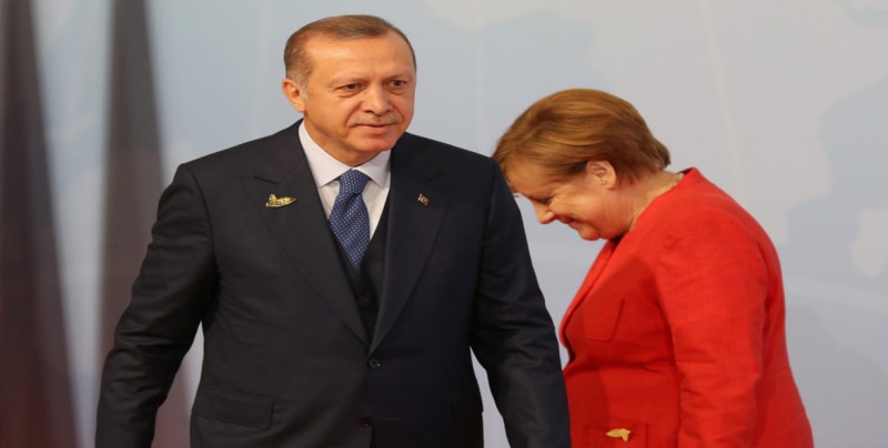 Merkel y Erdogan buscan el deshielo pese a sus persistentes diferencias