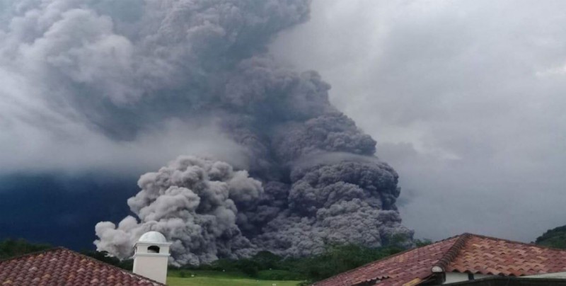 Elevan a 188 los muertos por la erupción del volcán de Fuego de Guatemala