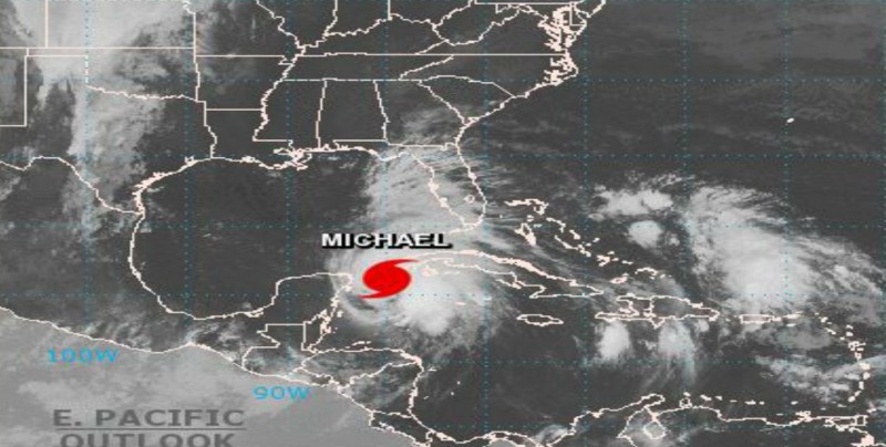 "Michael" se convierte en huracán categoría 1 frente a Cozumel, Quintana Roo