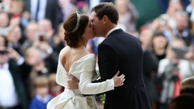 Revelan fotos oficiales de la boda real de la Princesa Eugenia y Jack Brooskbank