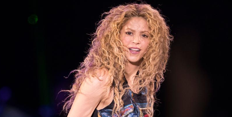 Shakira sorprende con canción de Jorge Negrete