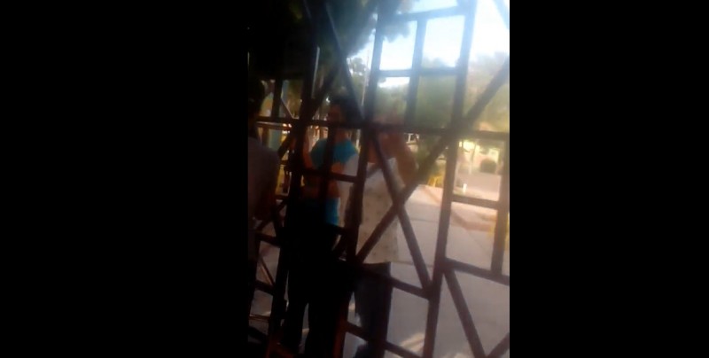 Padres acusan a intendente de kínder en Mazatlán impedir entrada a niños