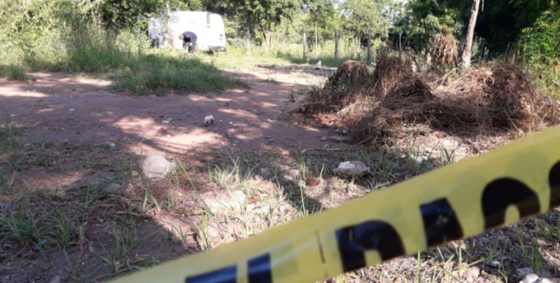 Encuentran a hombre asesinado en sector Santa Fe