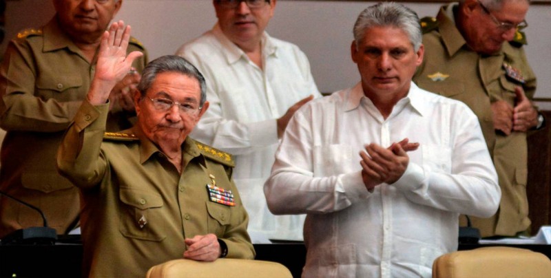 Raúl Castro y Díaz-Canel desean éxito al nuevo presidente de Vietnam