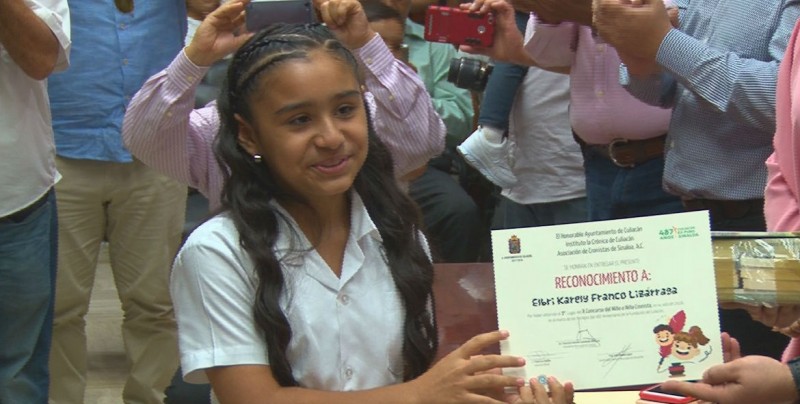 Reconocen a los mejores alumnos cronistas de Culiacán