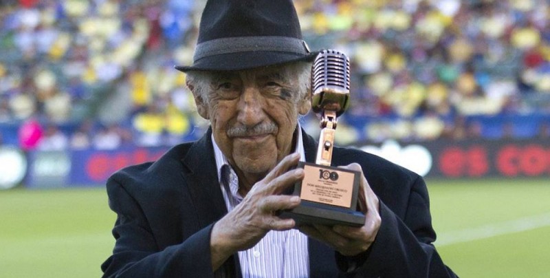 Muere Melquiades Sánchez Orozco, la voz del Estadio Azteca