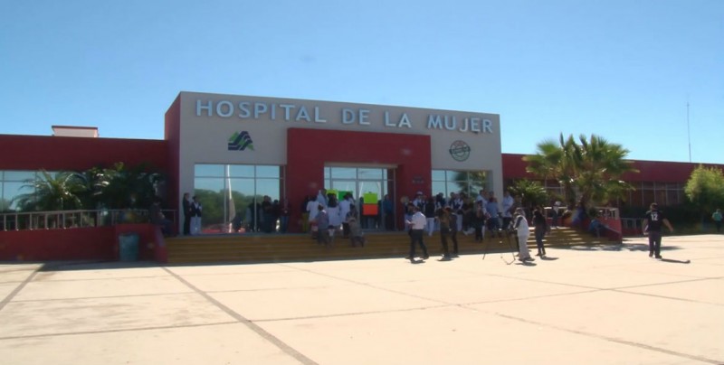 Paralizan labores trabajadores del sector salud en Sinaloa