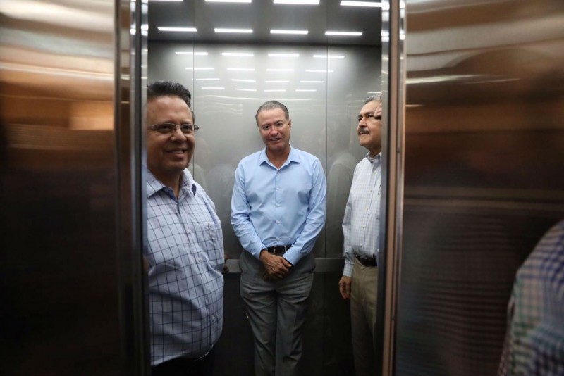 El edificio de gobierno estatal tiene nuevos elevadores