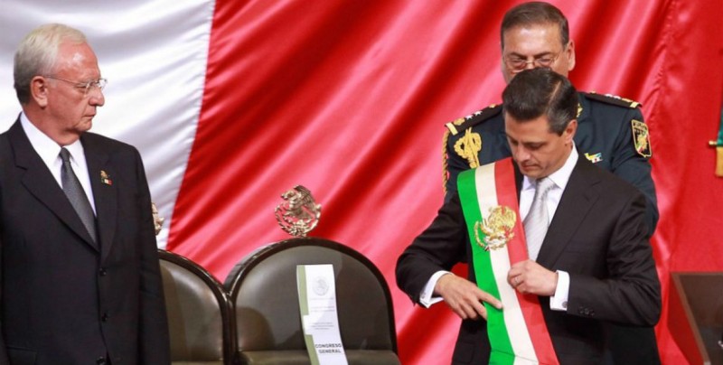 Aprueban dictamen para modificar orden de colores de la banda presidencial