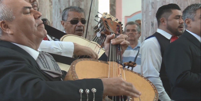 Músicos celebran su día cantándole las mañanitas a Santa Cecilia