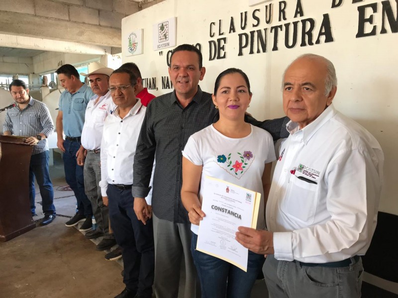 Concluye curso de pintura textil en Campo Pesquero de El Tetúan