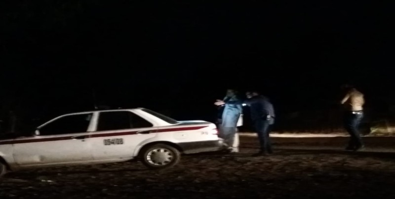 Lo asesinan a bordo de un taxi