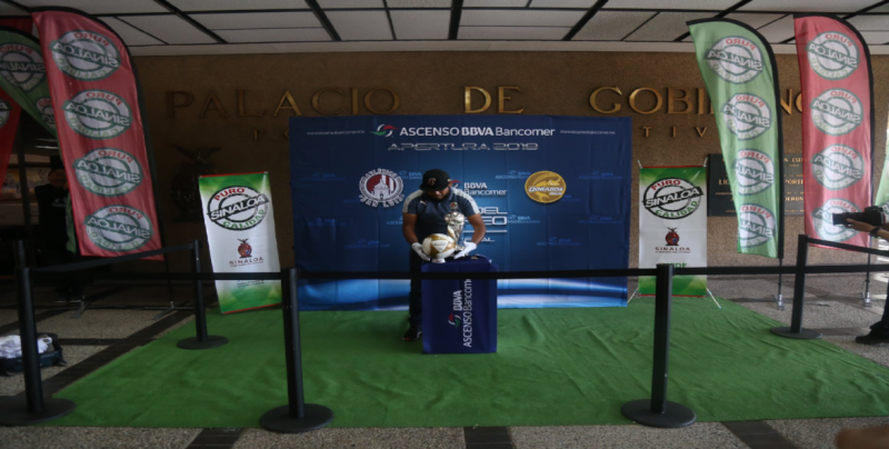 Se exhibe trofeo del Ascenso MX en Culiacán