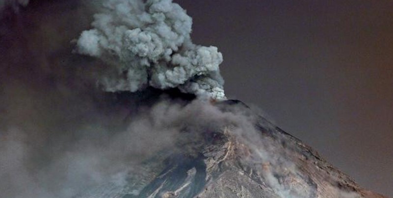 Volcán de Fuego de Guatemala tiene desgasificación y 9 explosiones por hora