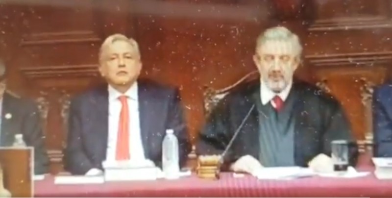 Titular de Suprema Corte de México pide a López Obrador trabajar "en armonía"