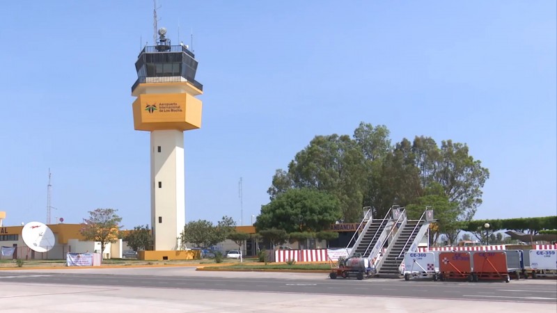 Regresa aerolínea a Los Mochis